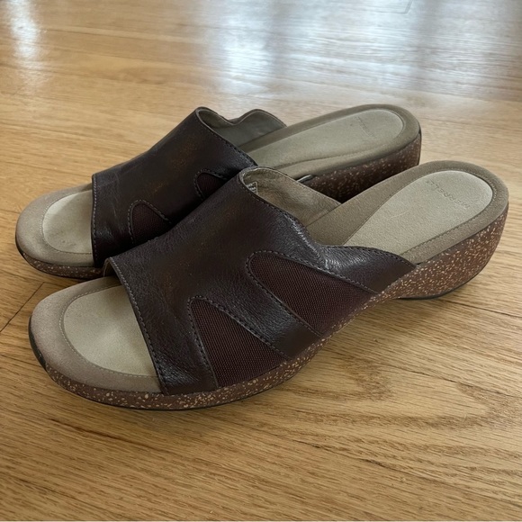 Merrell Shoes - Merrell Sundial Slide Leather Sandals Fudge Brown Women’s Size 11